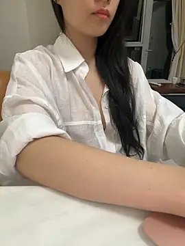 Minhee22 online show from 11/11/25, 05:30