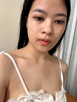 Minhee22 online show from 10/26/25, 05:57