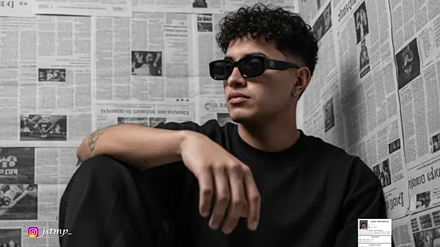 Snapshot of jhon_mendoza_ chatting on 10/27/25, 02:51 jhon mendoza online show from 10/27/25, 02:51