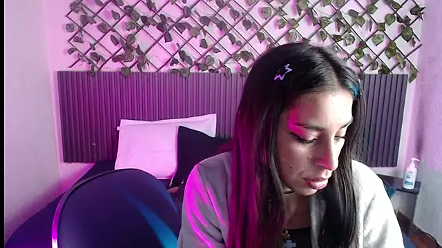 Lunaa 07 online show from 04/09/26, 10:54