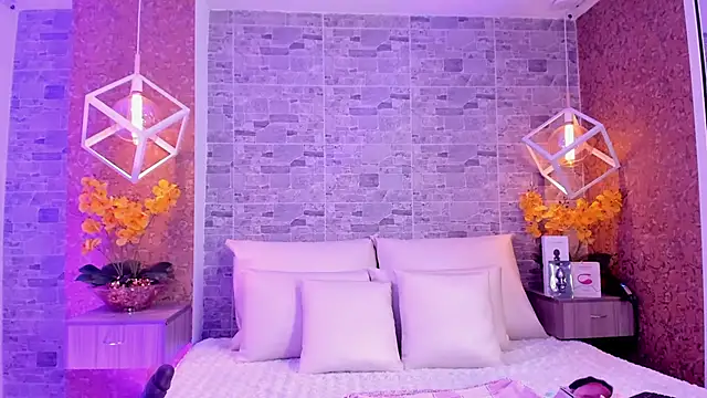 Catalina-Thompson online show from 11/12/25, 12:09