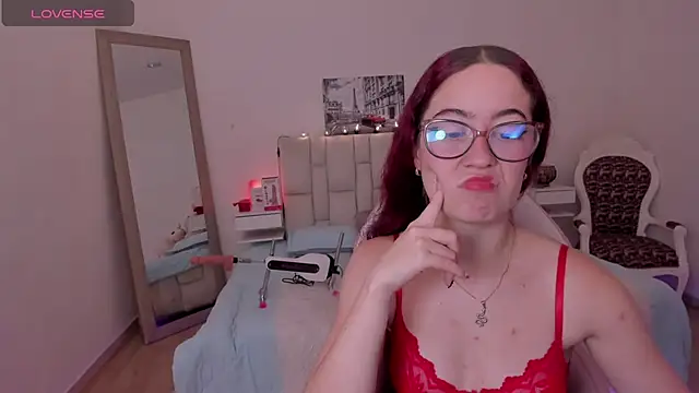 Amaraa couper1 online show from 02/15/26, 04:02