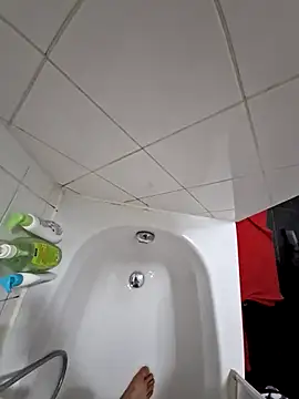 16enes16 online show from 12/02/25, 08:21