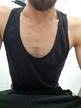 16enes16 online show from 11/05/25, 03:26