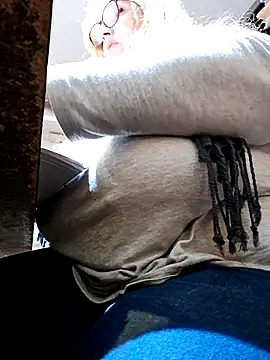 JennyInVegas online show from 10/28/25, 03:33