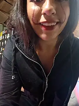 chloebrownn03 online show from 10/23/25, 12:31