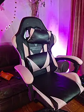 chloebrownn03 online show from 03/29/26, 03:52