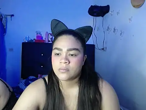 2moons full of love online show from 11/21/25, 11:15