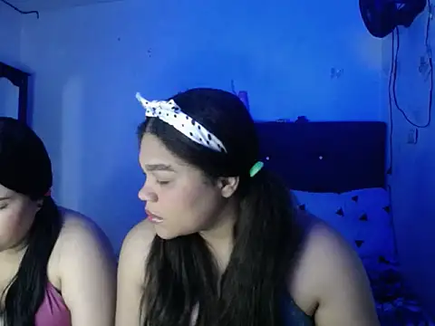 2moons full of love online show from 12/01/25, 12:44