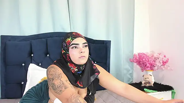 Inaya Khalifa online show from 01/07/26, 12:48