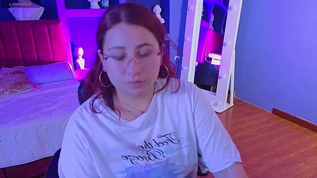 littlee red online show from 03/10/26, 07:40