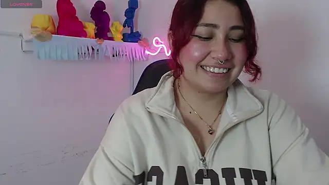 littlee red online show from 11/11/25, 09:31