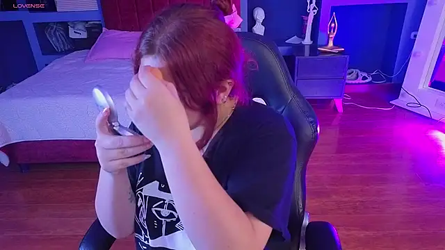 littlee red online show from 03/09/26, 07:50