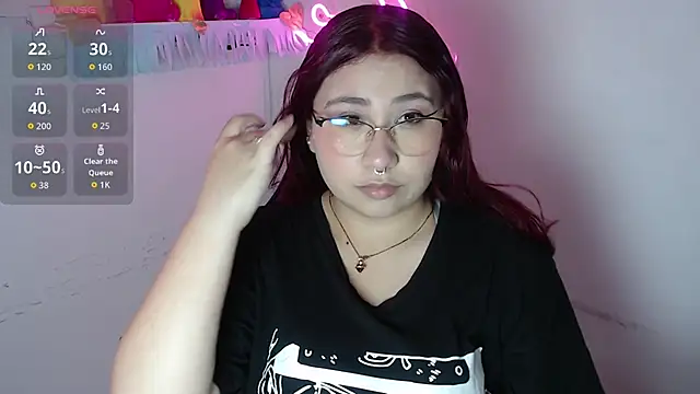 littlee red online show from 11/28/25, 08:31