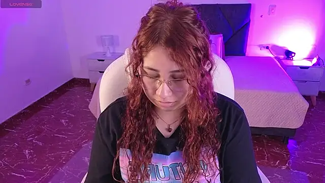 littlee red online show from 03/24/26, 10:21