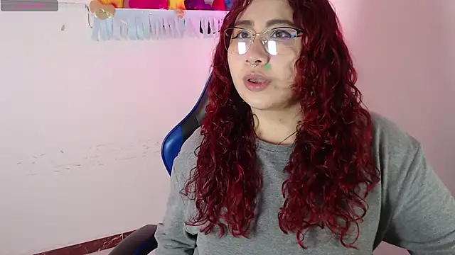 littlee red online show from 12/14/25, 08:36