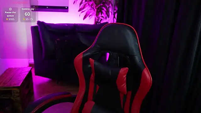 Snapshot of littlee_red chatting on 01/18/26, 09:51 littlee red online show from 01/18/26, 09:51