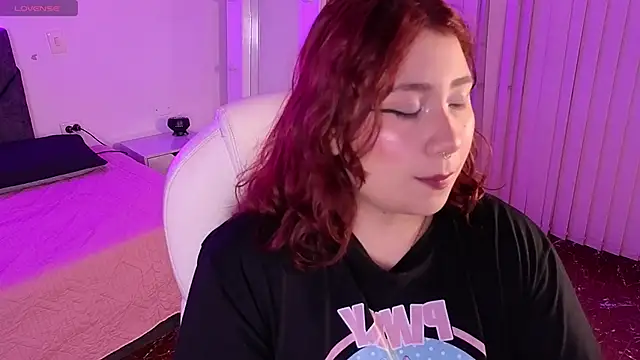 littlee red online show from 05/26/26, 08:29