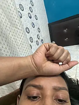 heenashai online show from 11/10/25, 06:13