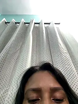 heenashai online show from 12/18/25, 08:23