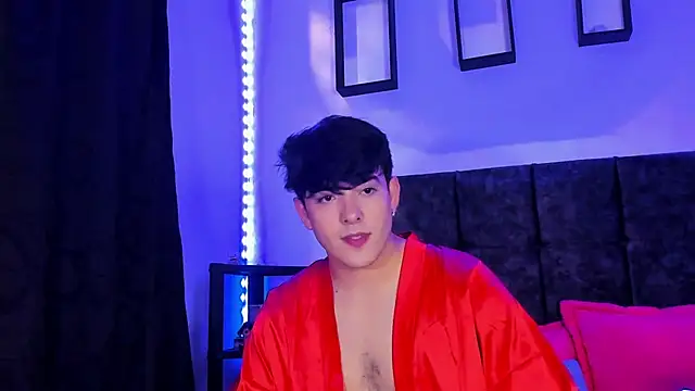 Snapshot of Theo_Noxxx chatting on 11/02/25, 07:30 Theo Noxxx online show from 11/02/25, 07:30