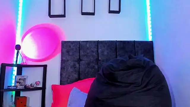 Snapshot of Theo_Noxxx chatting on 11/06/25, 07:07 Theo Noxxx online show from 11/06/25, 07:07