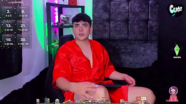 Snapshot of Theo_Noxxx chatting on 12/02/25, 07:15 Theo Noxxx online show from 12/02/25, 07:15