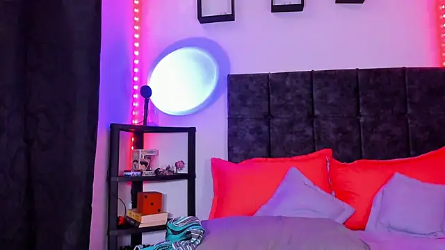 Snapshot of Theo_Noxxx chatting on 11/07/25, 07:07 Theo Noxxx online show from 11/07/25, 07:07