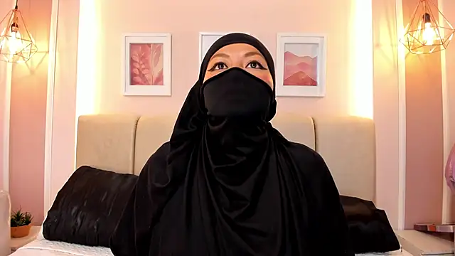 SophiaBeckerr online show from 10/21/25, 07:46