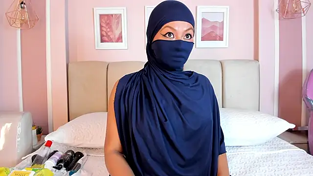 SophiaBeckerr online show from 10/22/25, 07:13