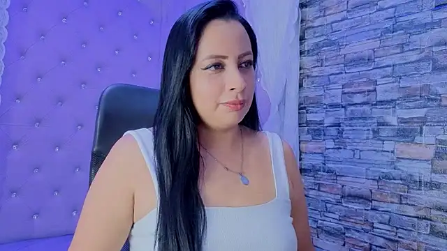 AshleyMontenegro online show from 11/18/25, 07:28