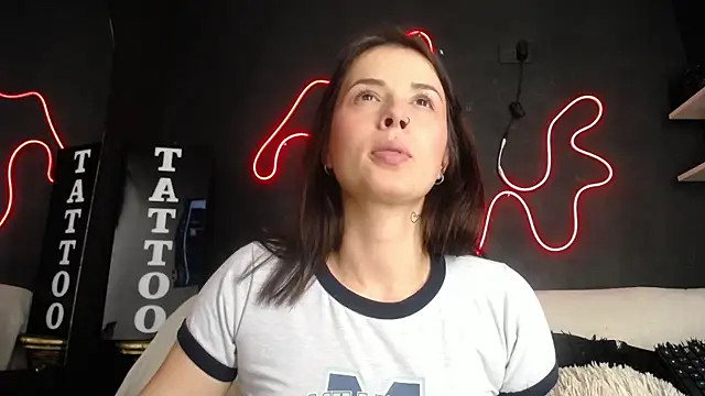 Emma sweet hot online show from 04/15/26, 04:33