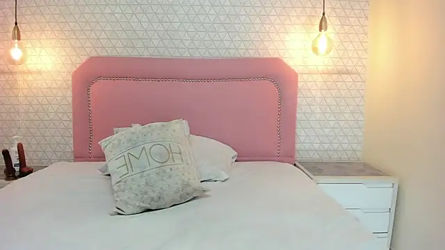 TAYLORMEYER1 online show from 04/11/26, 03:36