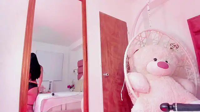 Snapshot of dulce_morbida chatting on 04/15/26, 04:29 dulce morbida online show from 04/15/26, 04:29