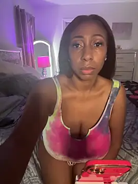 Snapshot of GoddessGlam chatting on 10/17/25, 10:44 GoddessGlam online show from 10/17/25, 10:44