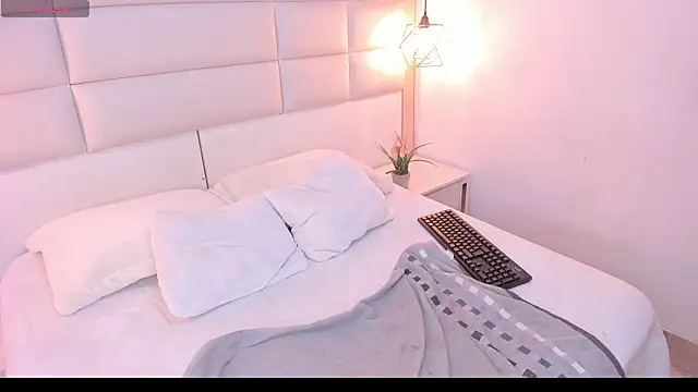 Sofia clk online show from 03/10/26, 03:32