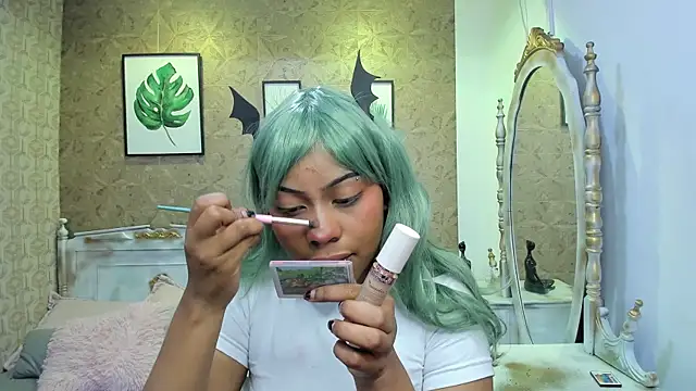 Sofia clk online show from 11/13/25, 04:27