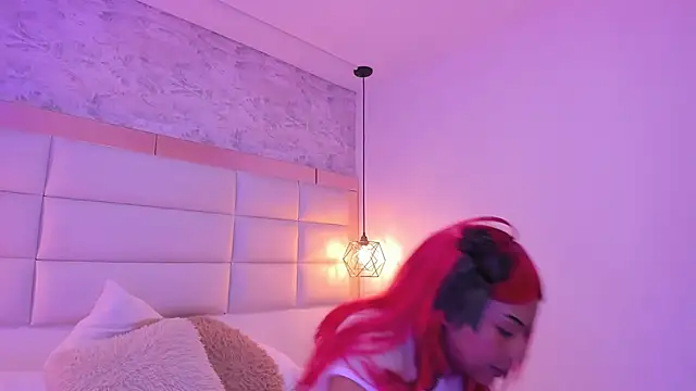 Sofia clk online show from 11/12/25, 03:32