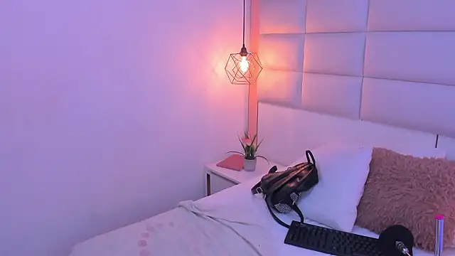 Sofia clk online show from 01/12/26, 03:02