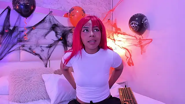 Sofia clk online show from 10/31/25, 04:09