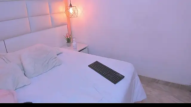 Sofia clk online show from 04/14/26, 03:11