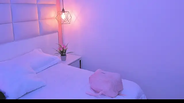 Snapshot of Sofia_clk chatting on 04/22/26, 03:24 Sofia clk online show from 04/22/26, 03:24