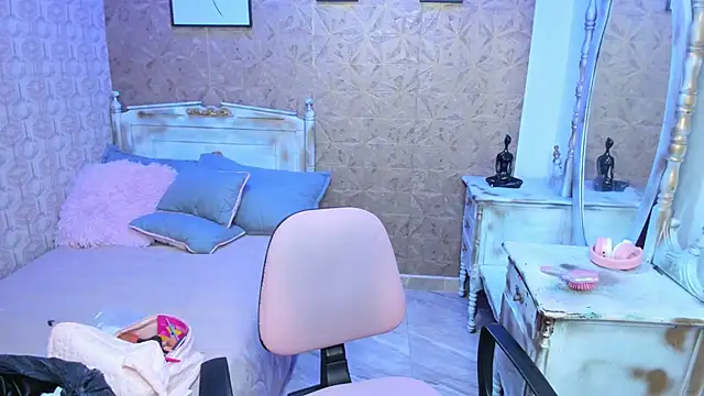 Sofia clk online show from 02/12/26, 03:17