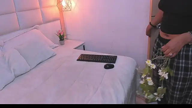 Sofia clk online show from 04/02/26, 03:24