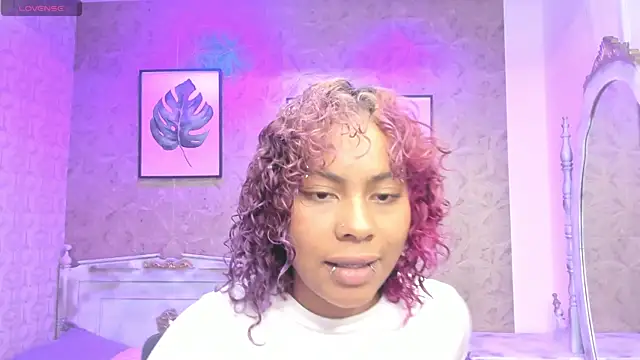 Snapshot of Sofia_clk chatting on 06/18/26, 02:54 Sofia clk online show from 06/18/26, 02:54
