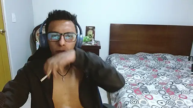 DavTwink3100 online show from 11/24/25, 03:06