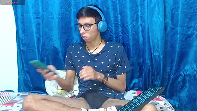 DavTwink3100 online show from 04/06/26, 01:34