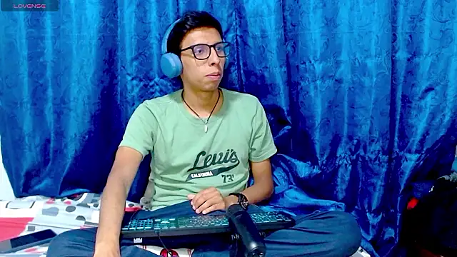 DavTwink3100 online show from 02/18/26, 01:47