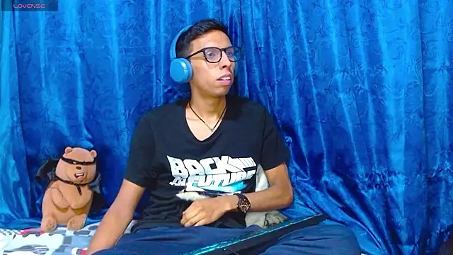 DavTwink3100 online show from 03/03/26, 02:18