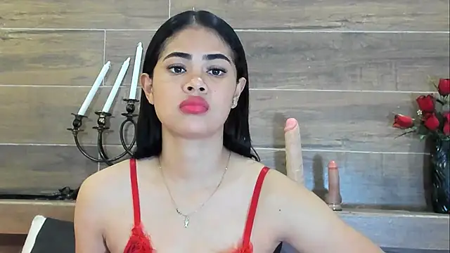 LorenaVarga online show from 12/18/25, 07:18